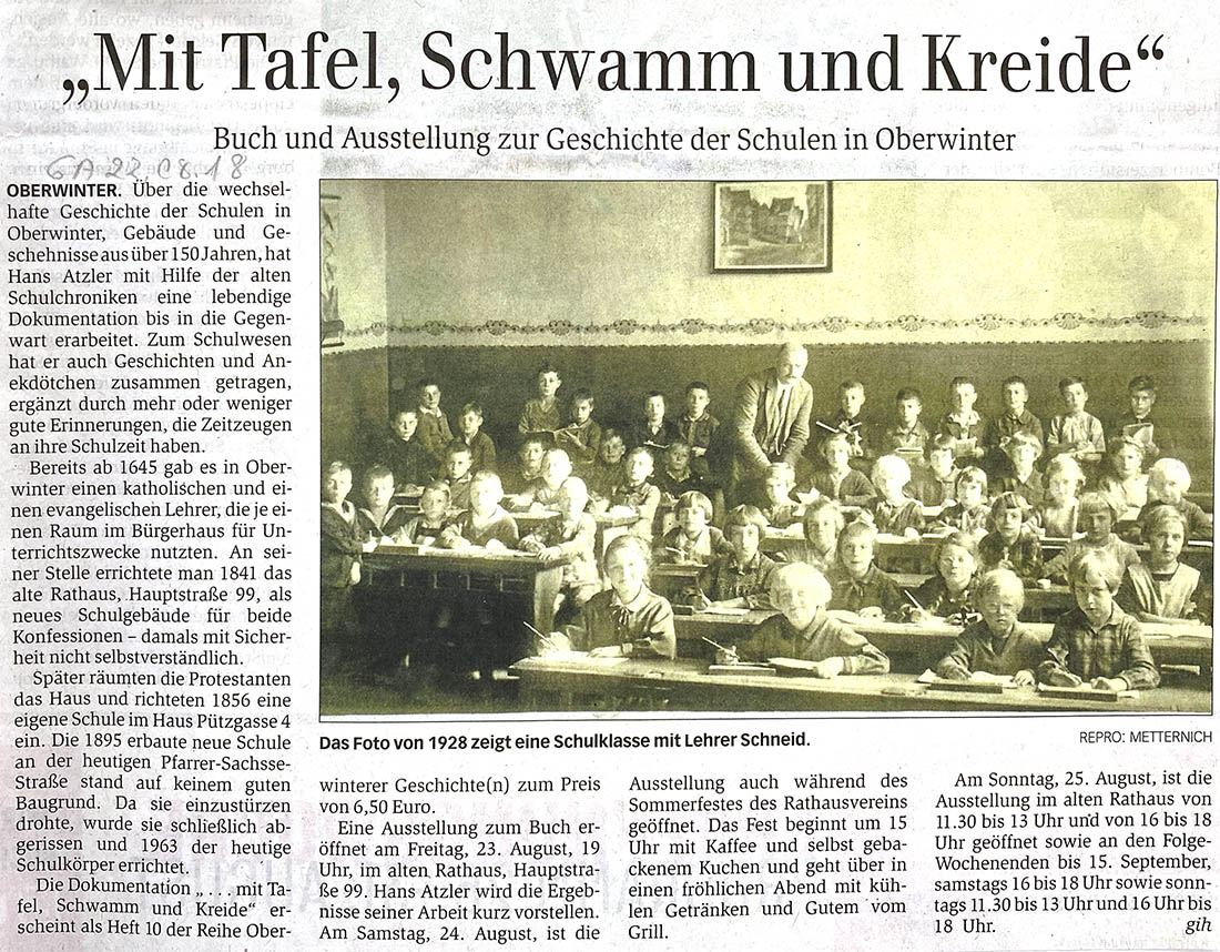 Mit Tafel, Schwamm und Kreide